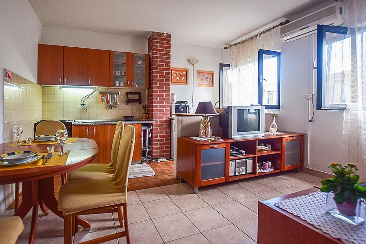 Apartments Derado Супетар Екстериор снимка