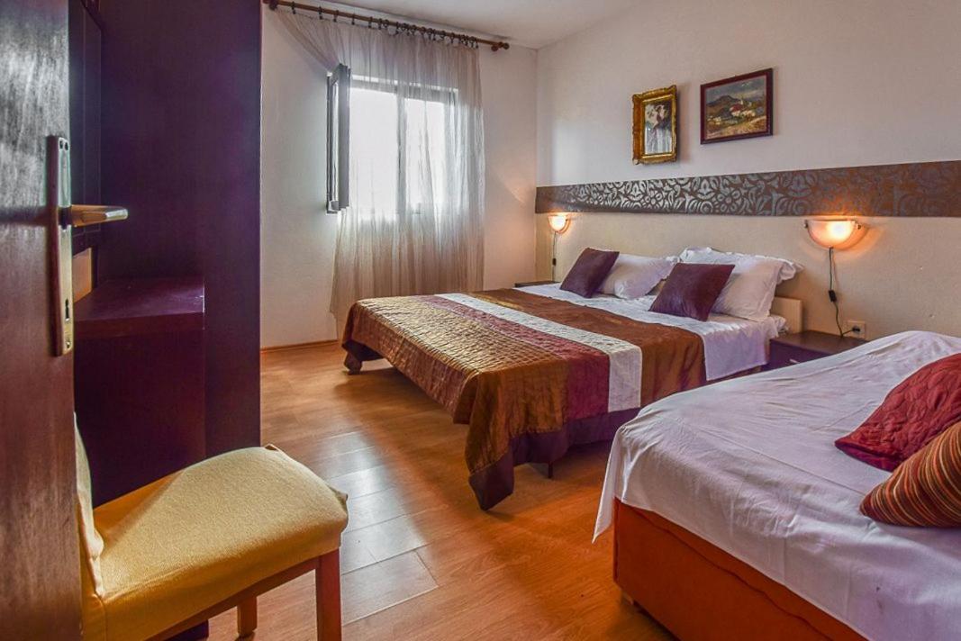 Apartments Derado Супетар Екстериор снимка