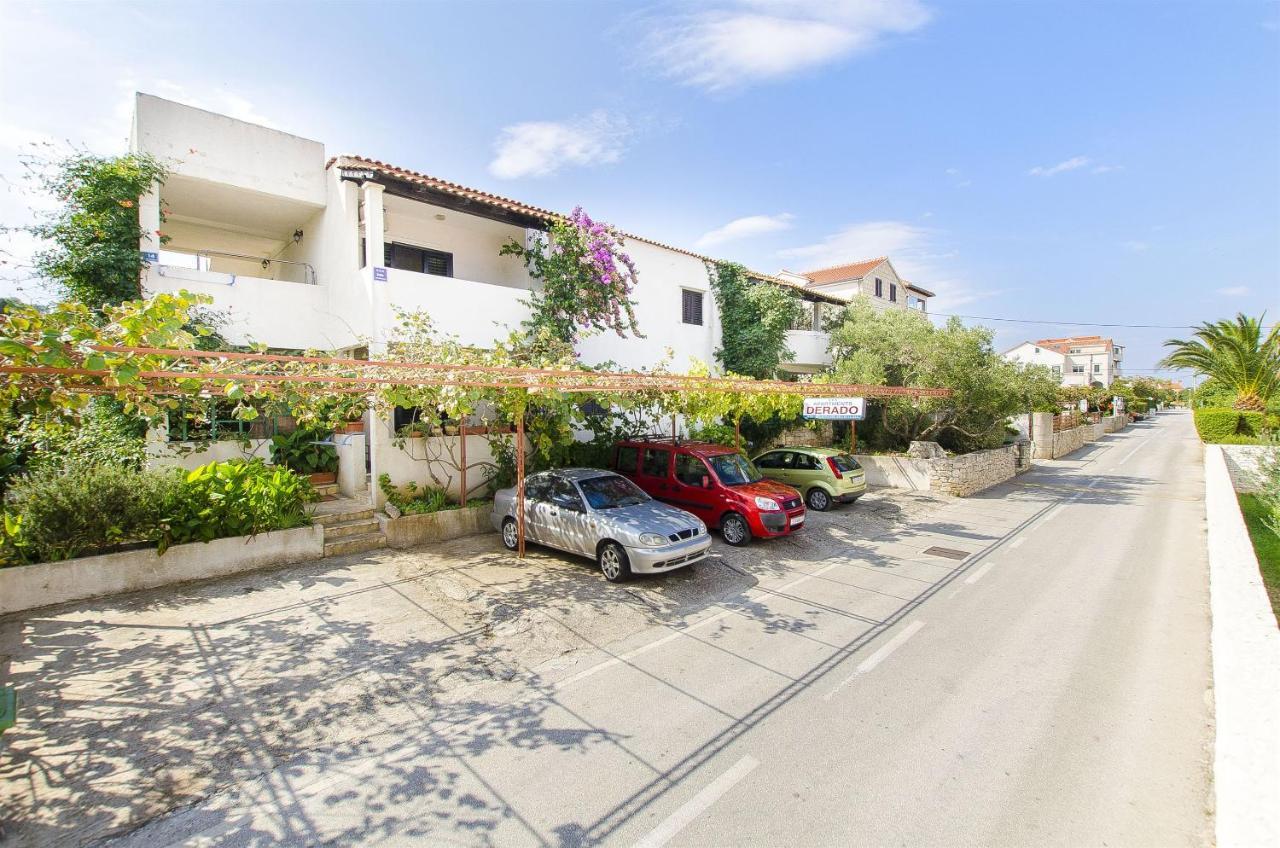 Apartments Derado Супетар Екстериор снимка